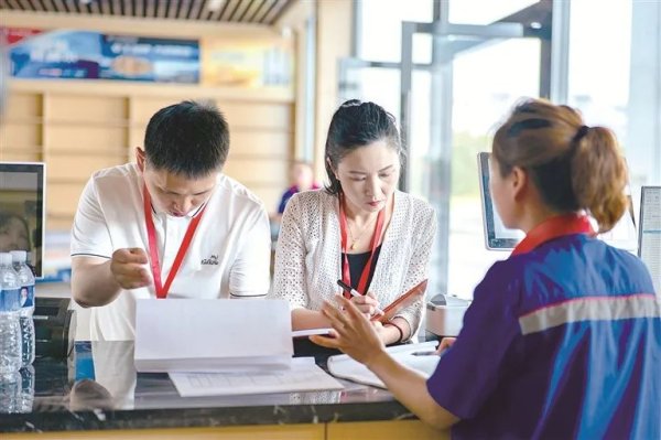 蜗牛配资 解读全国查处违反中央八项规定精神问题“半年报”